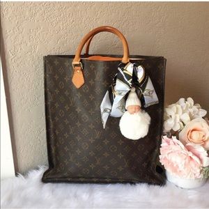 🔥Poshmark Authenticated Louis Vuitton Sac Plat 🔥